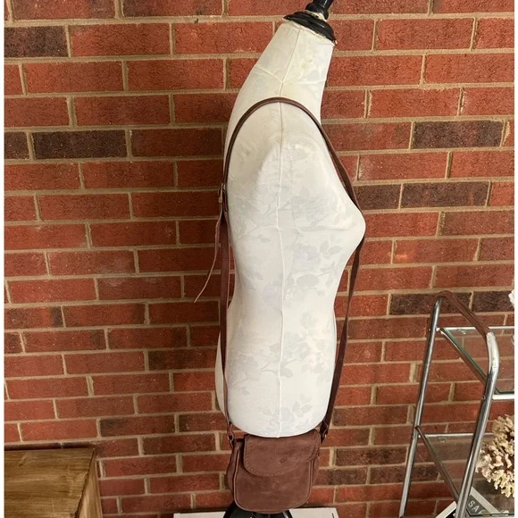 Claudio Ferrici Brown Suede Adjustable Strap Crossbody - Picture 2 of 8